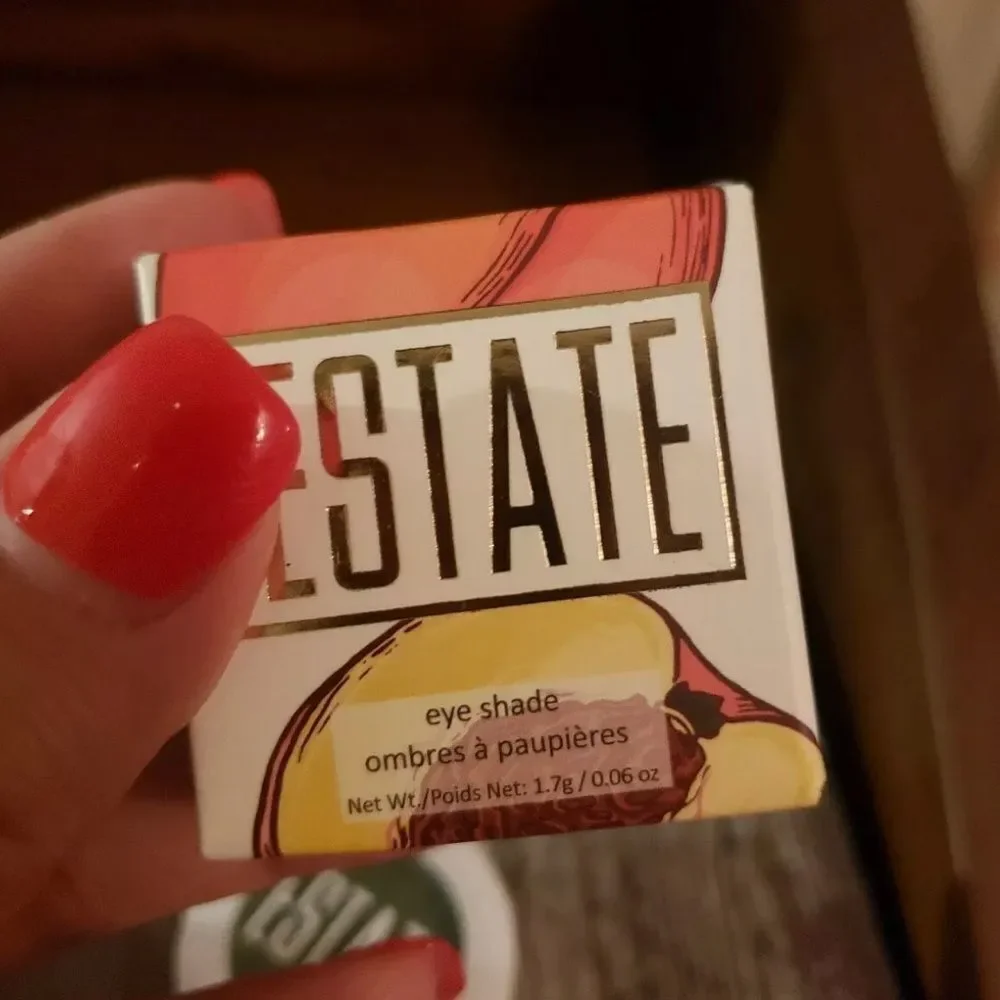 NEW! ESTATE COSMETICS Eyeshadow *Schmoney* Green